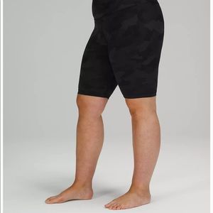 Lululemon align super high rise short 10”